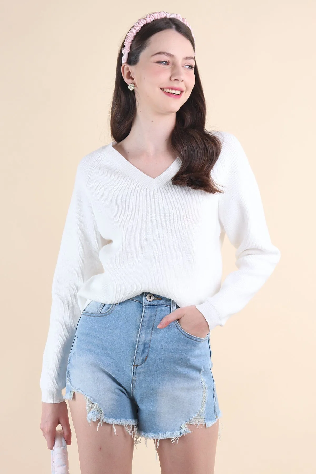 AUBREE KNIT PULLOVER IN WHITE