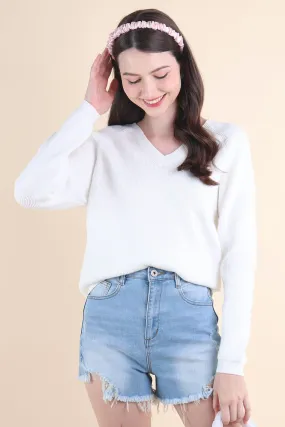 AUBREE KNIT PULLOVER IN WHITE