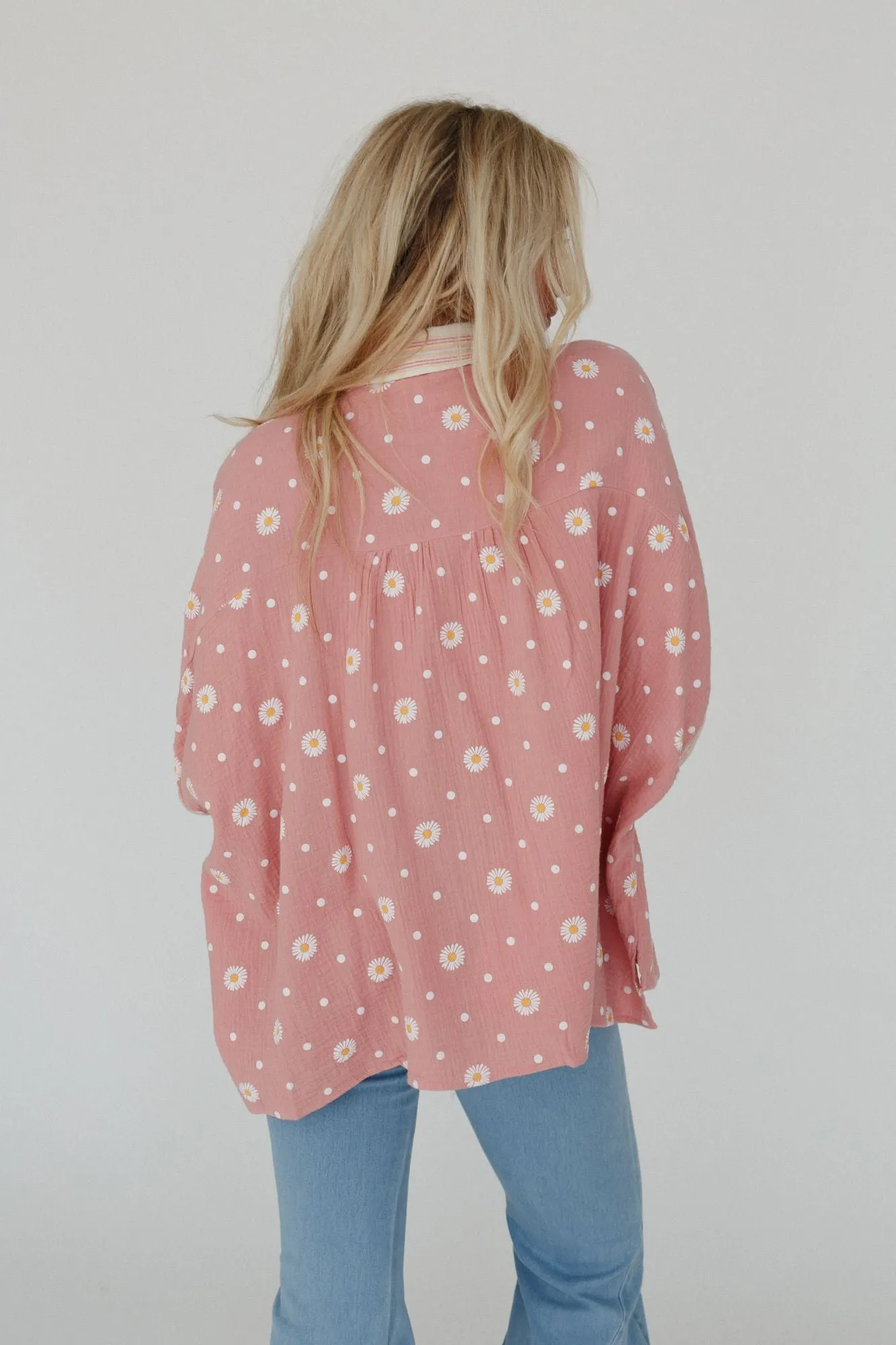 Daisy Dream Button Down Top - Mauve