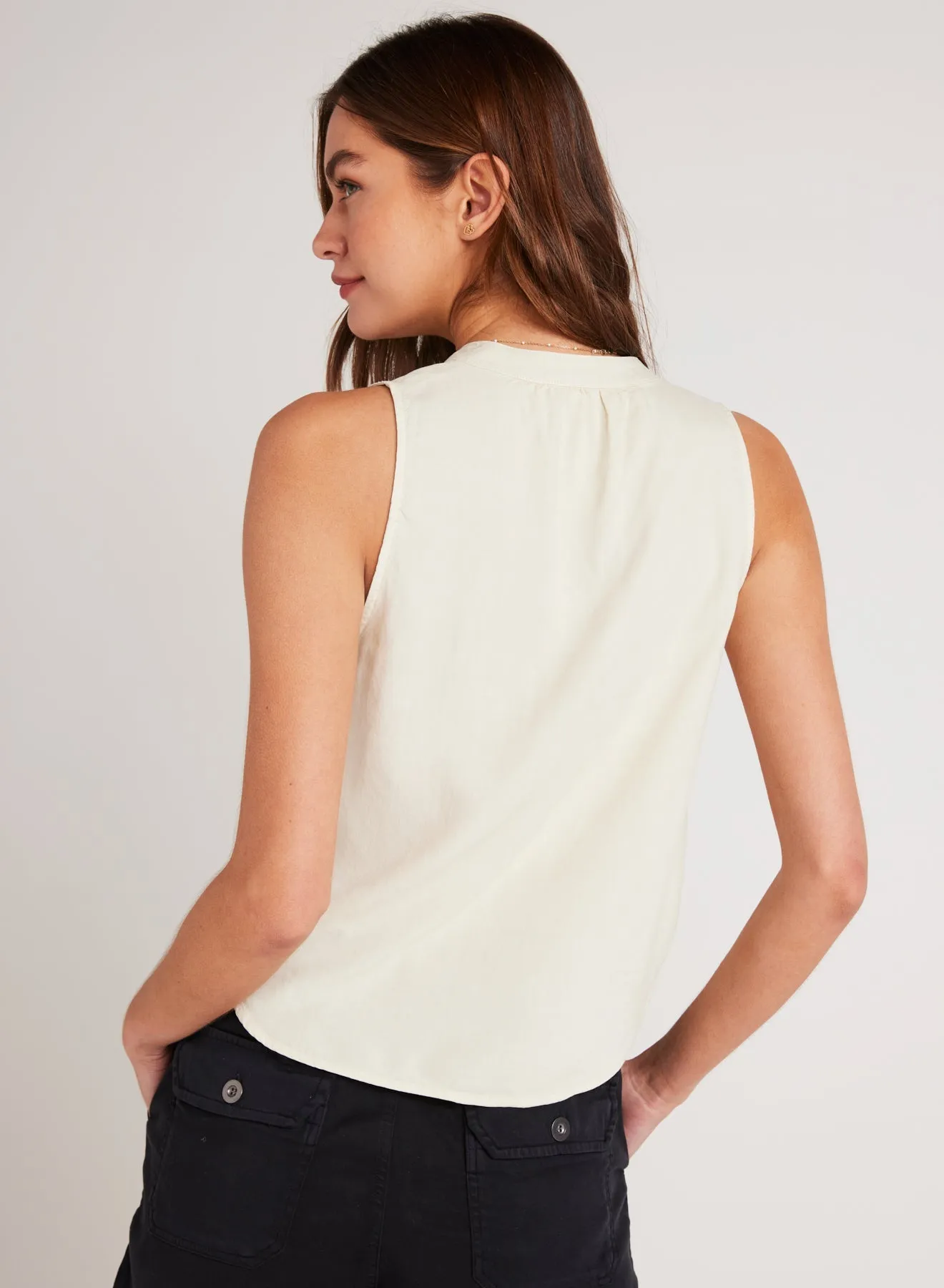 Sleeveless Pullover - Cliffside