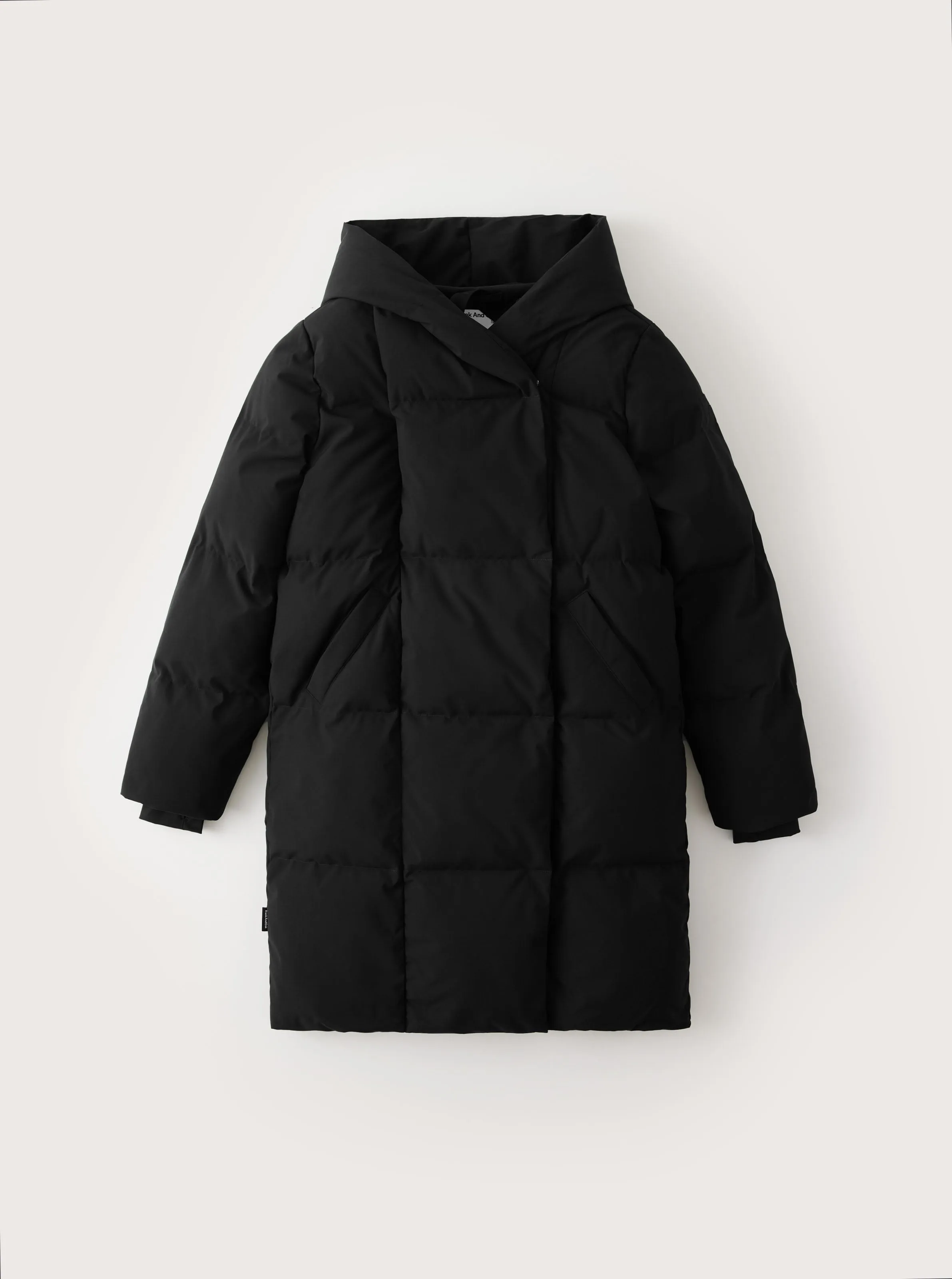 The Hygge Puffer Coat in Black